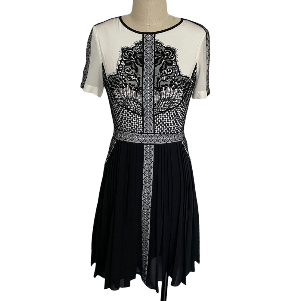 Karen Millen Short Sleeve Dress with Lace Appliqué and Pleated Skirt Size 4
